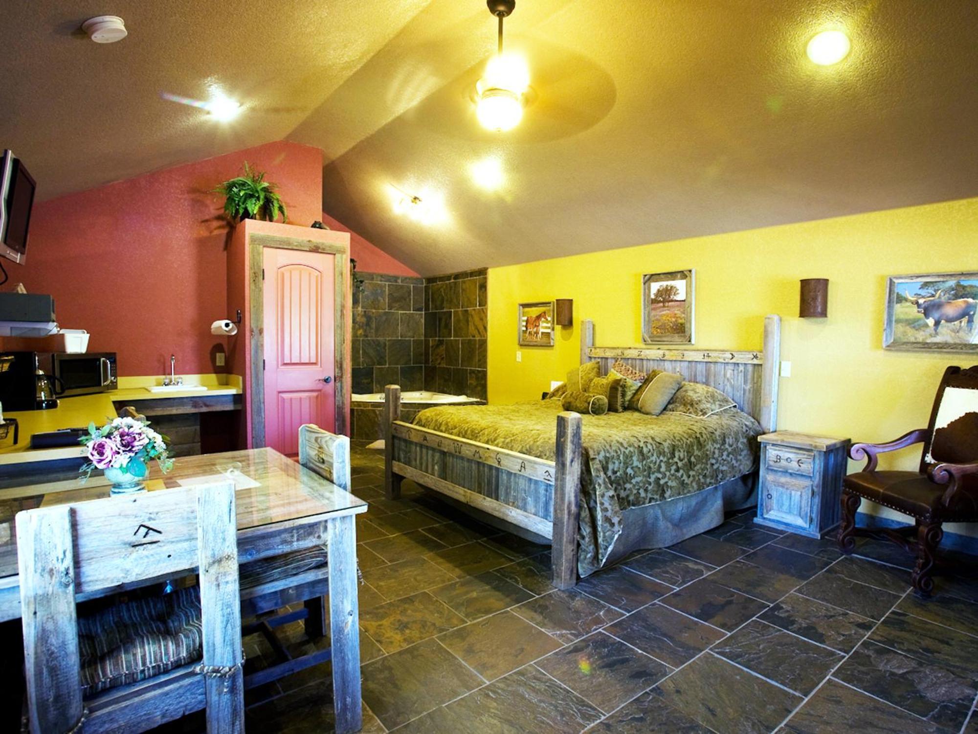 Rustic Creek Ranch Resort At North Jellystone Park Burleson Zewnętrze zdjęcie